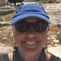 Linda Knight