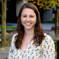 Olivia Snyder, Pe