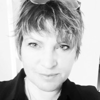Béatrice LANG