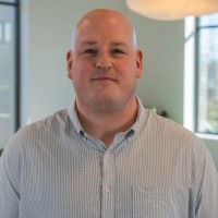 Ian Dellechiaie, Mba