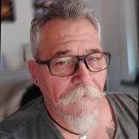Michael Schneider