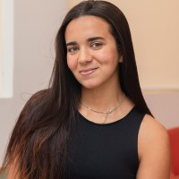 Julia Queiroz