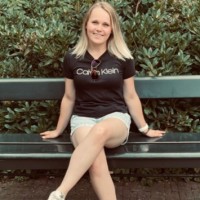 Laura Van Der Pol