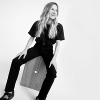 Claudia Minnett