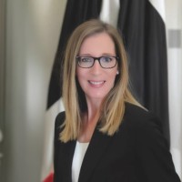 Suzanne Oliver, Pmp