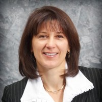 Joanne Hines, Ciwm, Ba Econ