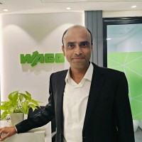Saket Dwivedi