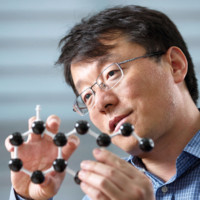 Feng Ding