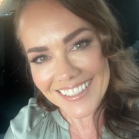Gaynor Holmes