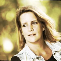 Esther van den Brink