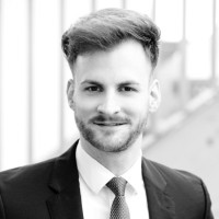Dr. Daniel Kadach