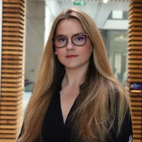 Andrea F.