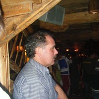 Simon E