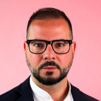 François De Caro,  UXC