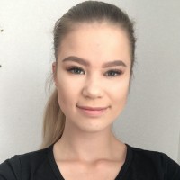 Julia Mäkelä