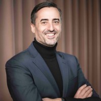 Dr. Daniel Holzinger