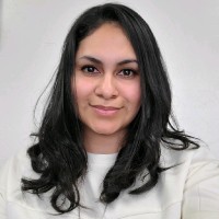 Julia Venegas, Rhia