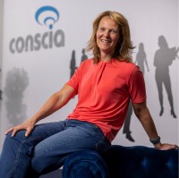 Jeanine Van Der Pijl