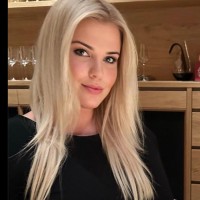 Ma Veronika Kuricova, Mba