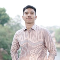 Rezki Ambong