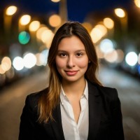 Alina Reyes