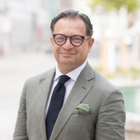 Dr. Oscar Olano, LL.M.