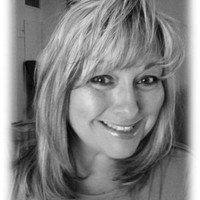 Tracey Mills