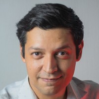 Roberto Aguilar Martínez