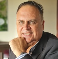 Dr. Johan Bosch