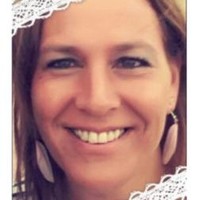 Angela De Jong