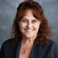 Christine Gregg