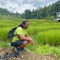 Damon Sinaga