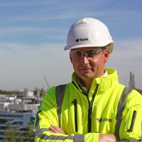 Michael Schneider