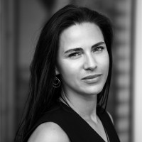 Alona Kira