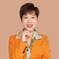 Stephanie Hou