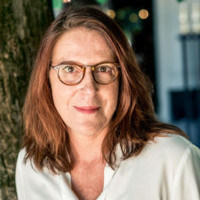 Simone Mazer