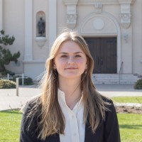 Gwyneth Anawalt