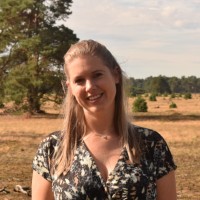 Annelies Bos