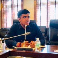 Manthan Shah (唐万春）