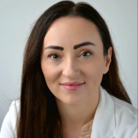 Ivana R.