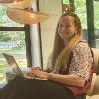 Claudia Van Nierop