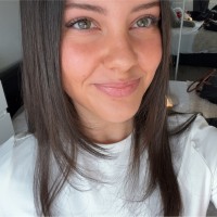 Mia Dean