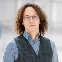 Илья Волков