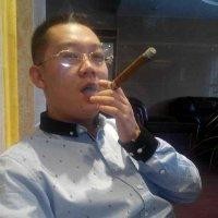 张卓君
