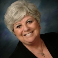 Suellen Estes