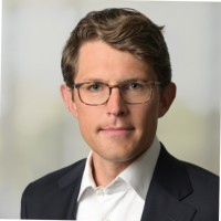 Dr. Thomas Bruns