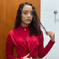 Elaine Vitória S.R.
