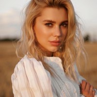 Anna Smith