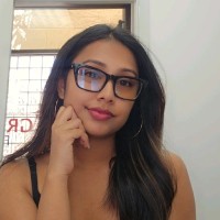 Veenesa Adakelum