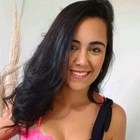 Flávia Correia